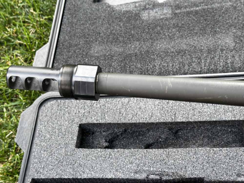 Barrett 338 Lapua 2 mags IOR Scope 98B with bipod and original case-img-12