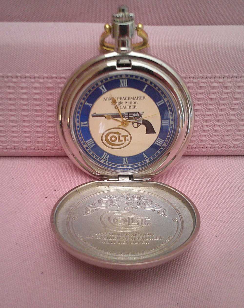 Franklin Mint Colt Peacemaker Pocket Watch 24K Gold Accents Mfg 1993 works!-img-2