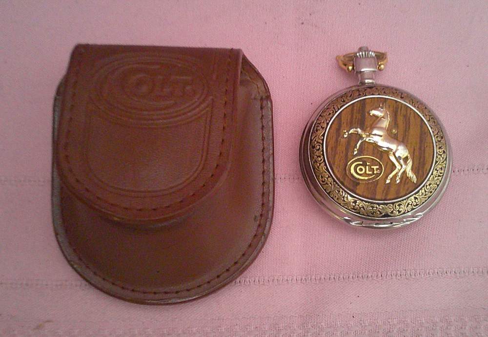 Franklin Mint Colt Peacemaker Pocket Watch 24K Gold Accents Mfg 1993 works!-img-1