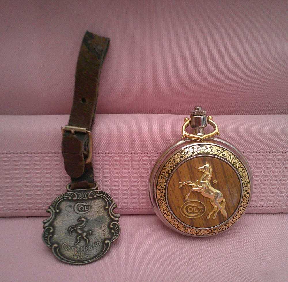 Franklin Mint Colt Peacemaker Pocket Watch 24K Gold Accents Mfg 1993 works!-img-3
