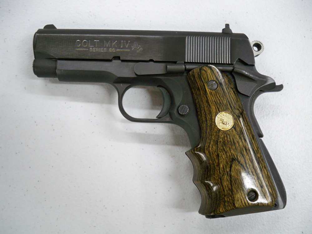 Colt Commanding Officer's Model .45 Auto 7rd Mag  Cool Pistol!-img-0