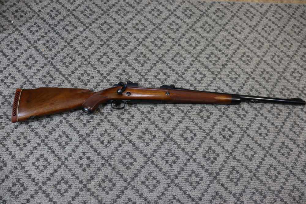 Winchester Model 70 Super Grade Bolt  Rifle Cal. 458 magnum (SN#G1374757)-img-0