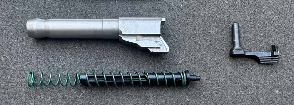S&W 908 Compact Lightweight 9mm 8-round Pistol, Metal Frame, 2002-img-34