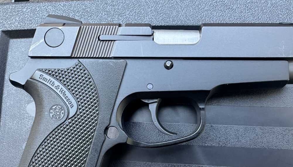S&W 908 Compact Lightweight 9mm 8-round Pistol, Metal Frame, 2002-img-13