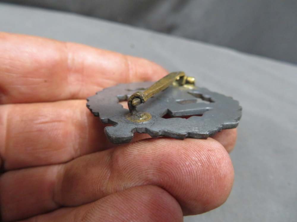 WWII GERMAN SA SPORTS BADGE-ORIGINAL-MARKED “43”-img-2
