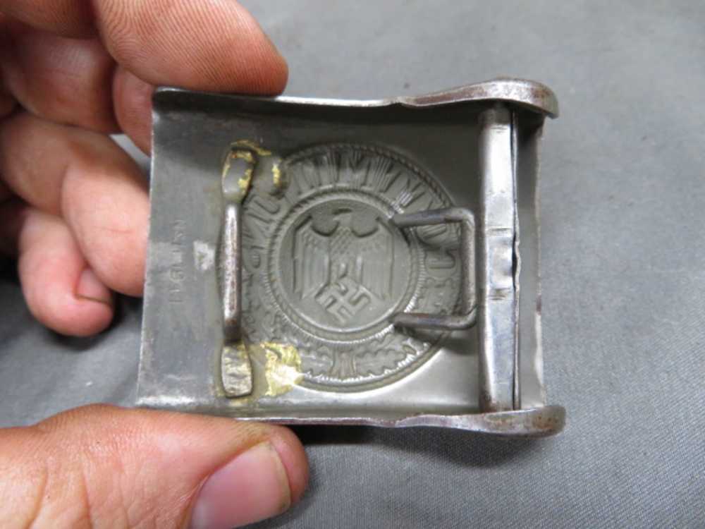 WWII GERMAN ARMY BELT BUCKLE-ORIGINAL-MARKED “N & H 1941”-img-3