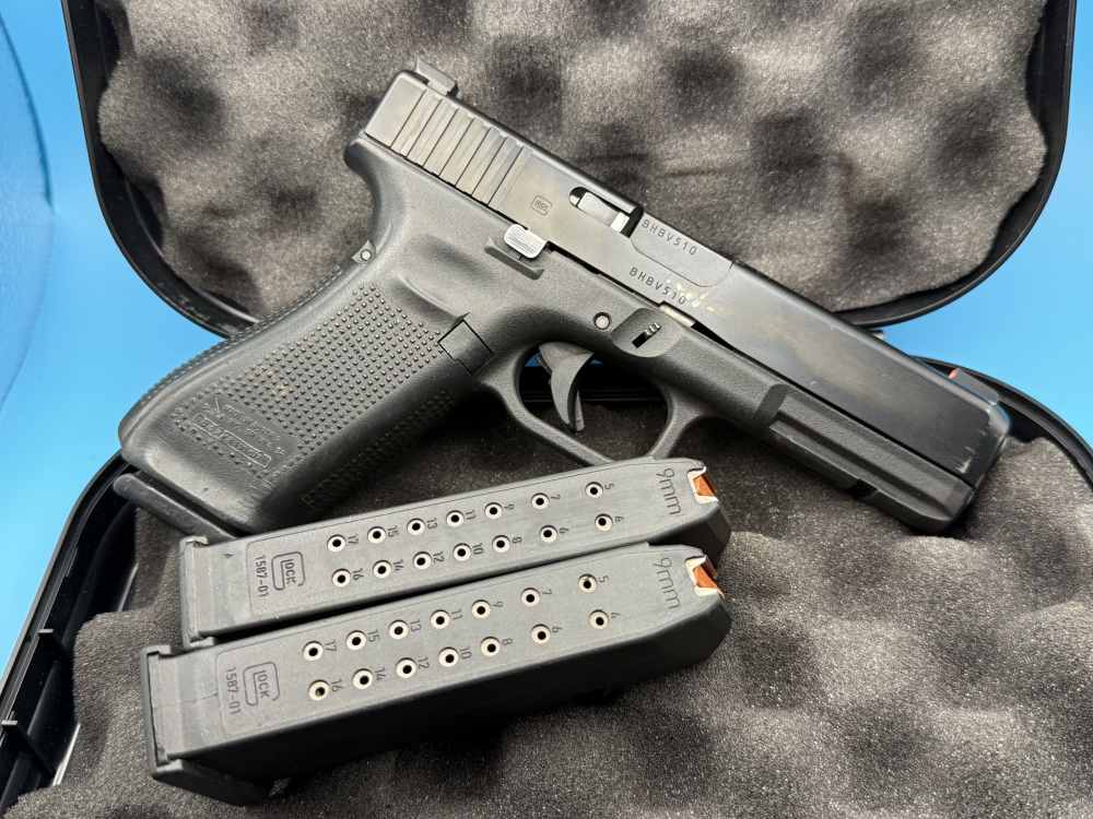Glock 17 Gen 5 9mm Police Trade-in G17 Ameriglo Night Sights-img-1