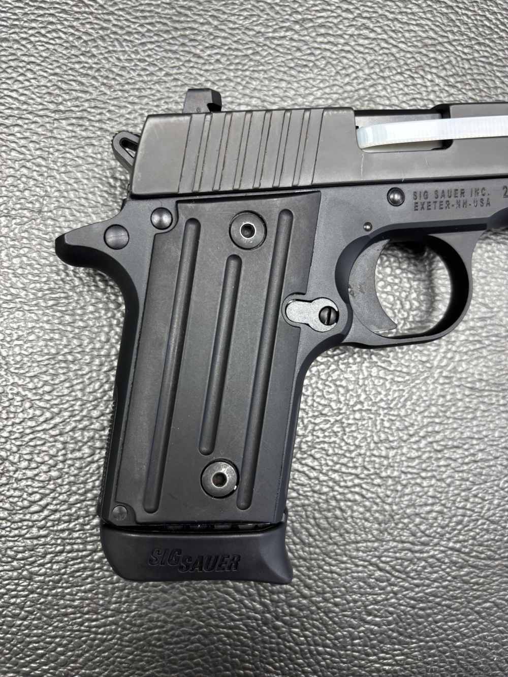 SIG SAUER P238 SEMIAUTOMATIC 380 ACP. NO RESERVE -img-5