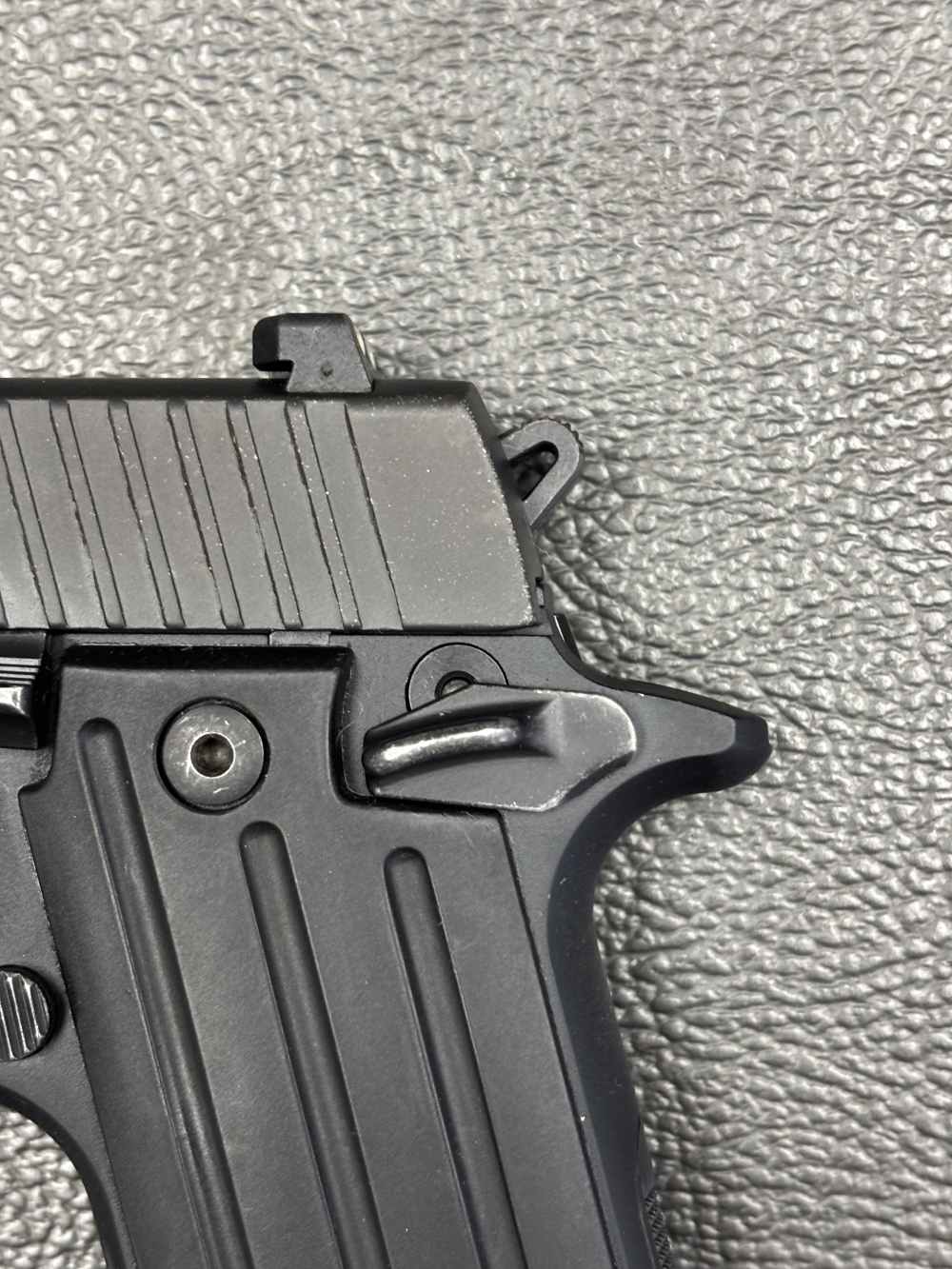 SIG SAUER P238 SEMIAUTOMATIC 380 ACP. NO RESERVE -img-2