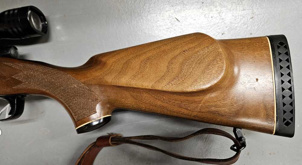 Winchester Model 70 7MM Rem. mag W/Scope-img-2