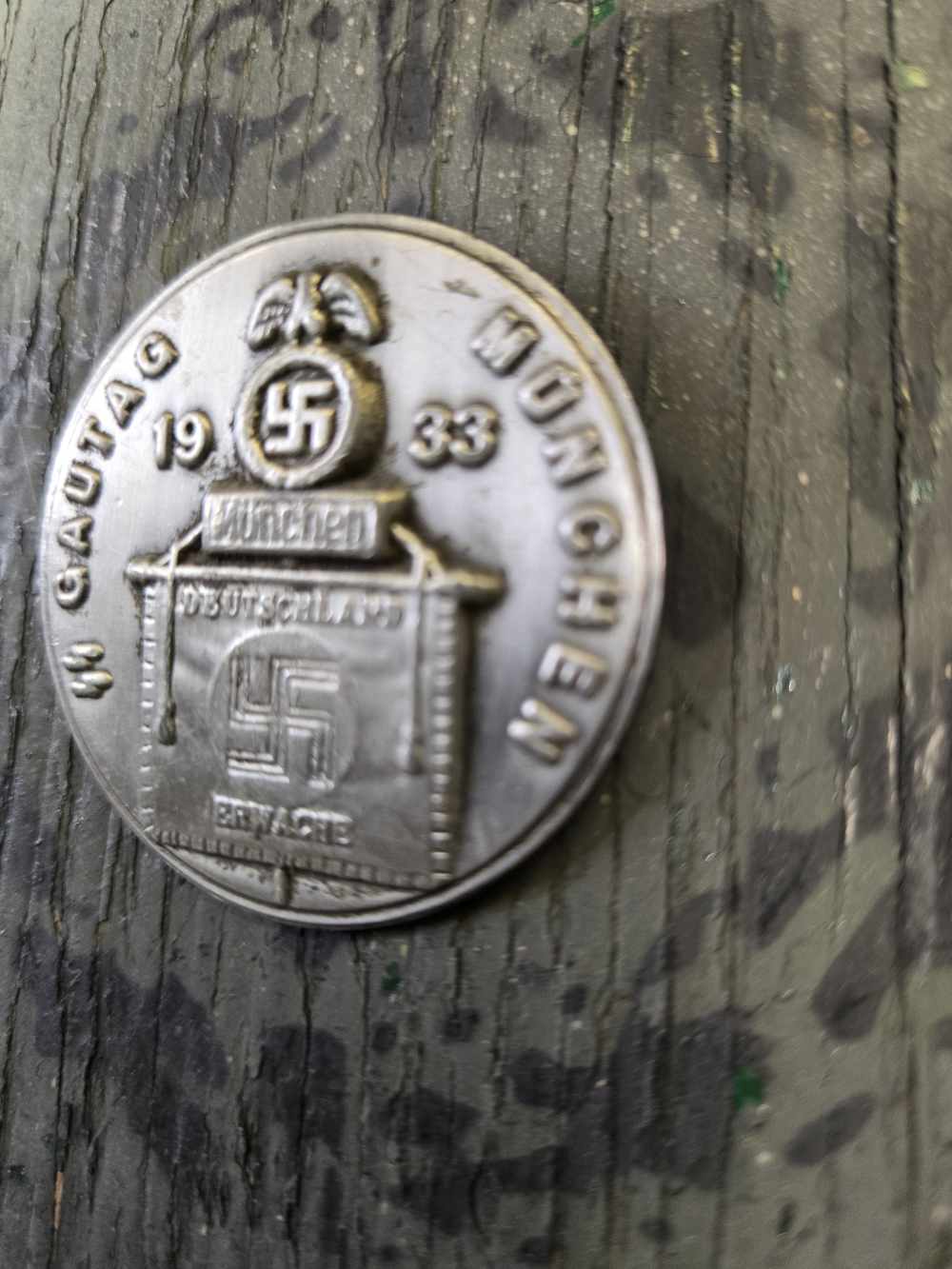 WW2 German SS 1933 Gautag Munchen badge, extra fine condition-img-3