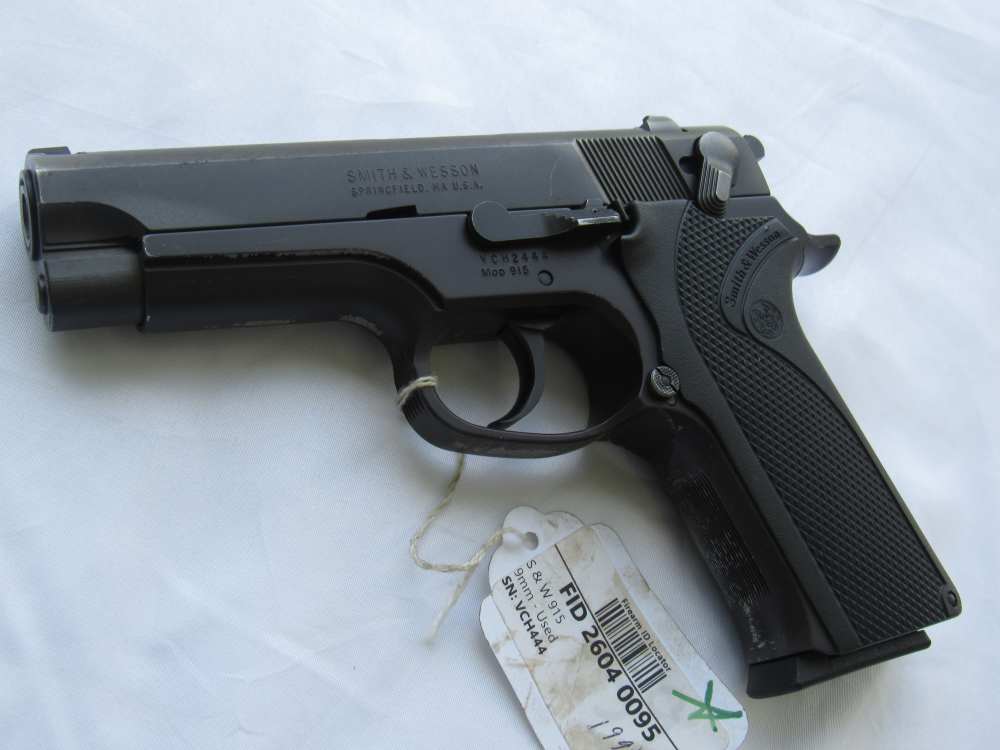 1994 Smith & Wesson 915 9mm $.01 Start No Reserve-img-0