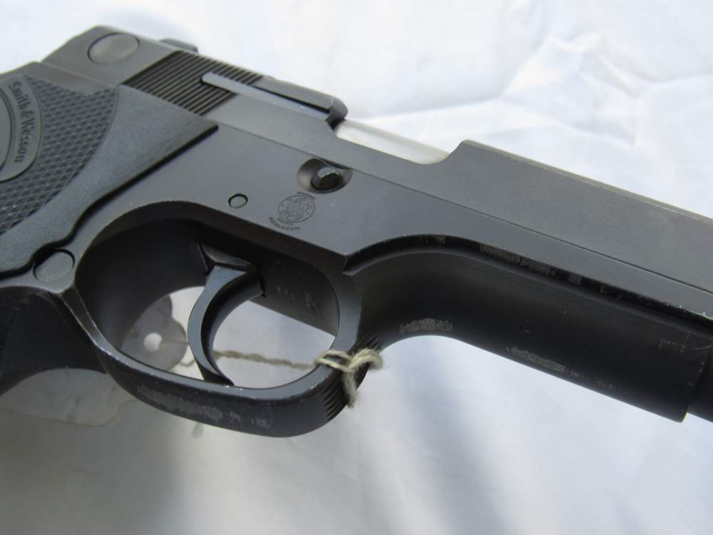 1994 Smith & Wesson 915 9mm $.01 Start No Reserve-img-15