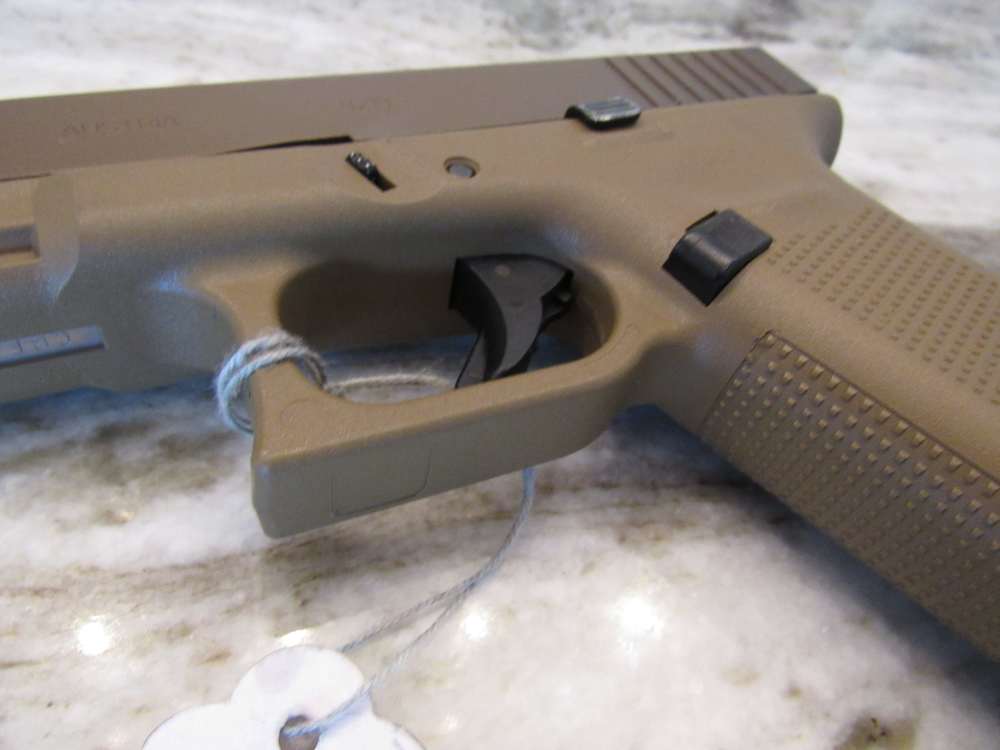 Glock 19X G5 9MM w/4.02"Brl Night Sights $.01 Start No Reserve-img-6