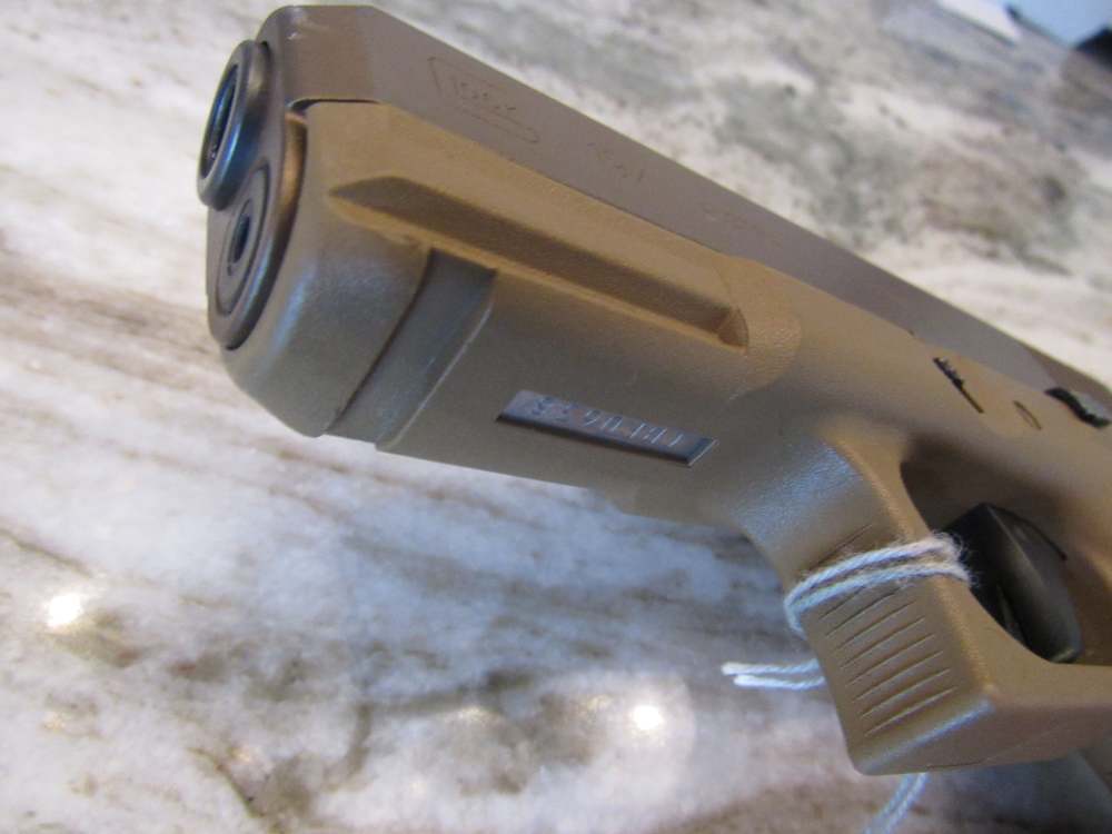 Glock 19X G5 9MM w/4.02"Brl Night Sights $.01 Start No Reserve-img-4