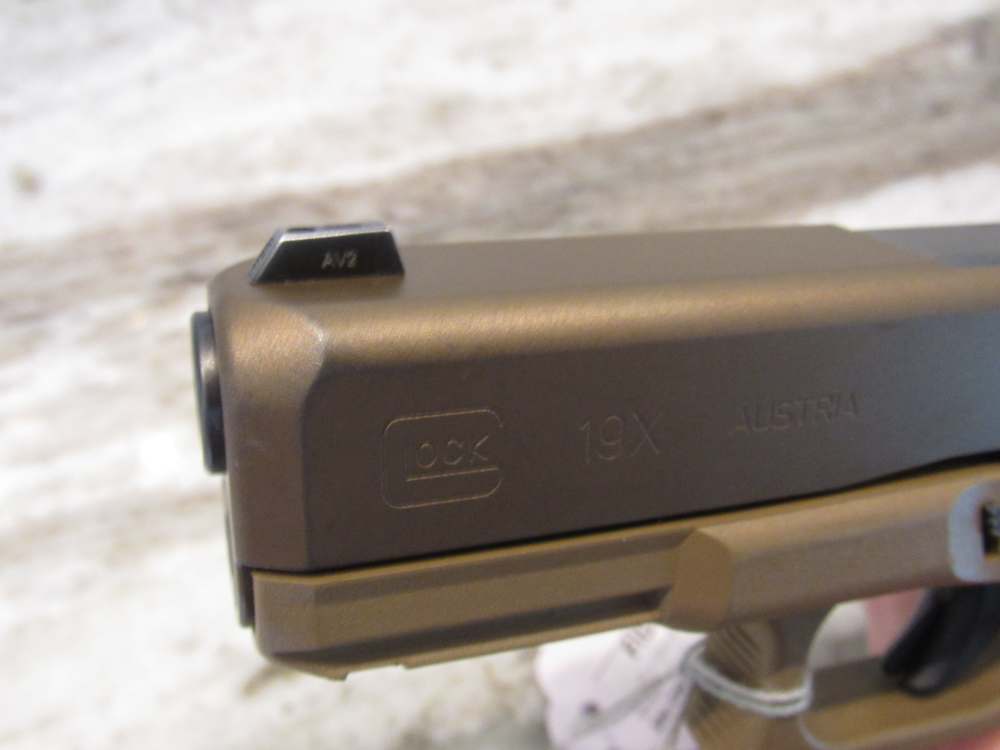 Glock 19X G5 9MM w/4.02"Brl Night Sights $.01 Start No Reserve-img-25