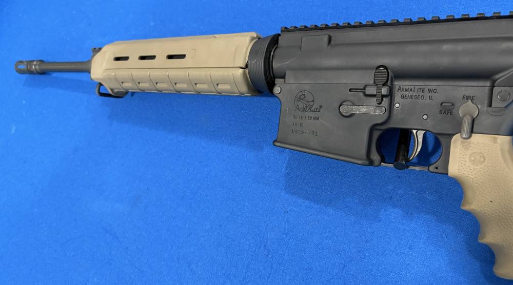 Armalite AR-10 | .308 / 7.62x51 | with 15 MAGS and Sig Romeo II Red Dot -img-10