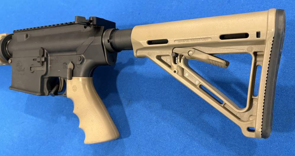 Armalite AR-10 | .308 / 7.62x51 | with 15 MAGS and Sig Romeo II Red Dot -img-9
