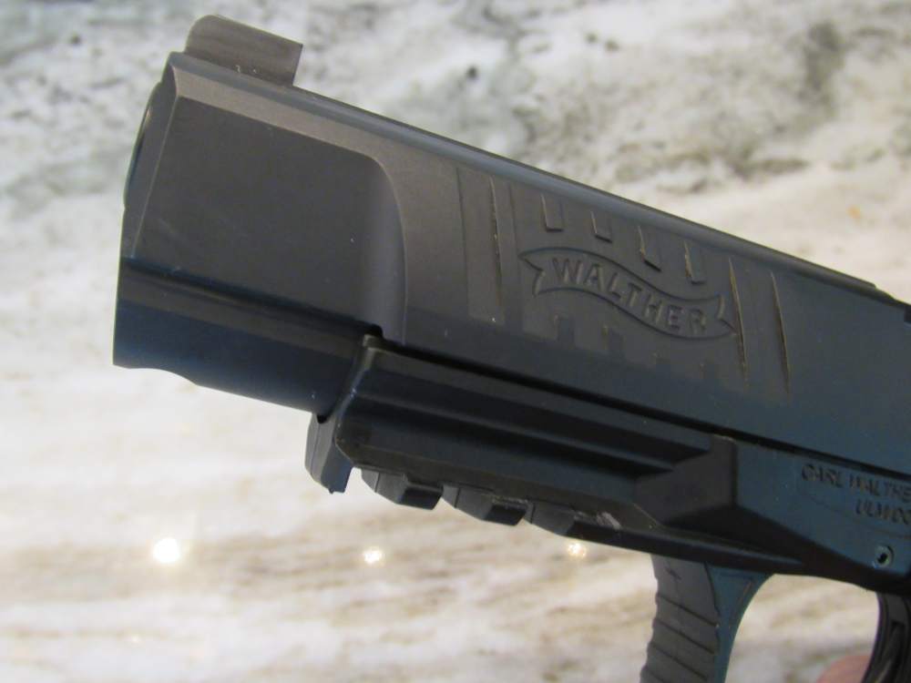 Walther Arms PPQ M2 9MM 4"Brl Night Sights w/3 Mags in Box No Reserve-img-5