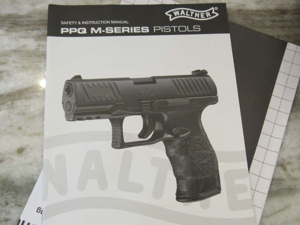 Walther Arms PPQ M2 9MM 4"Brl Night Sights w/3 Mags in Box No Reserve-img-4