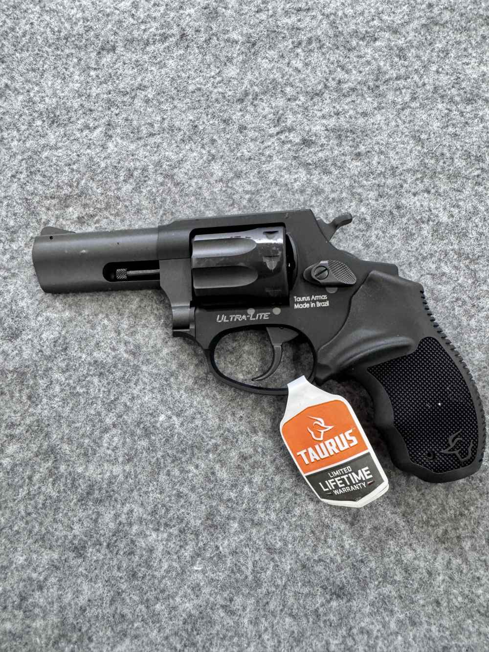 Taurus 942 .22WMR-img-1