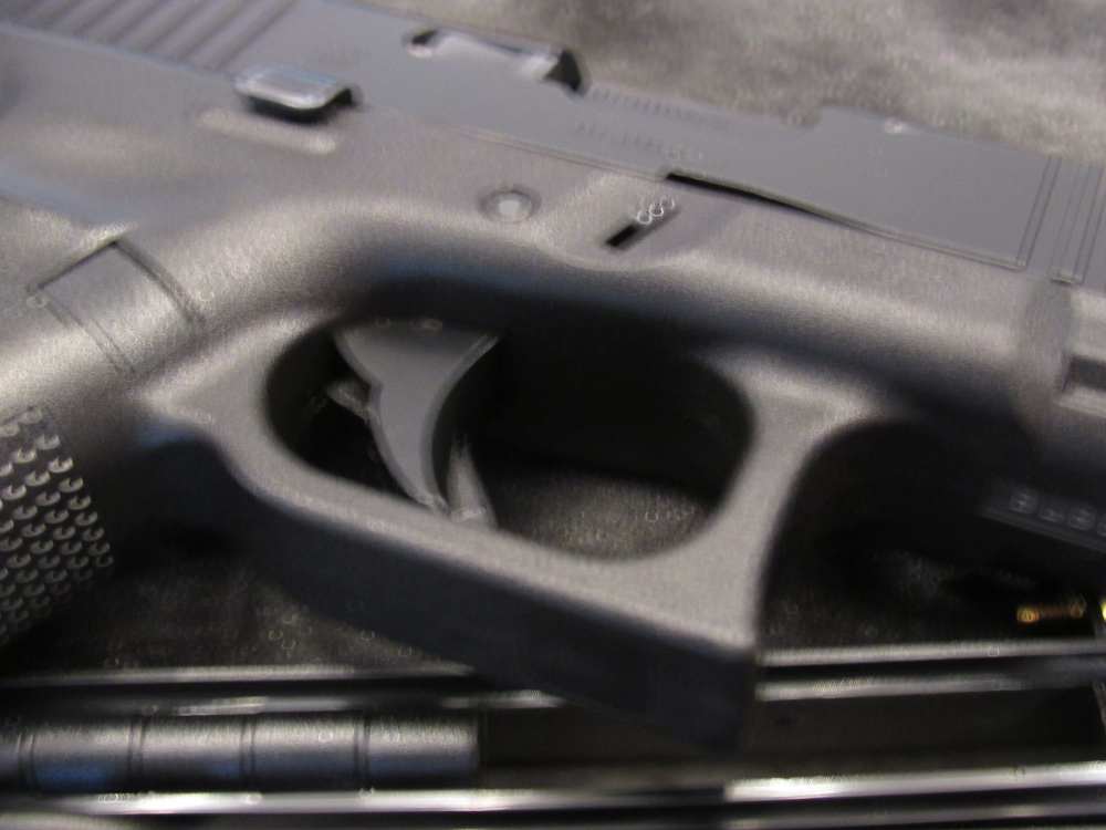 In Case Glock G45 9mm w/Night Sights 3 mags & Accessories No Resv-img-5