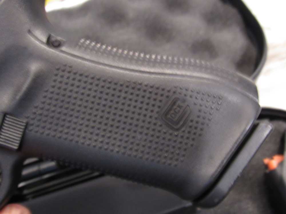In Case Glock G45 9mm w/Night Sights 3 mags & Accessories No Resv-img-13