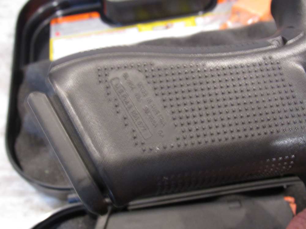 In Case Glock G45 9mm w/Night Sights 3 mags & Accessories No Resv-img-16