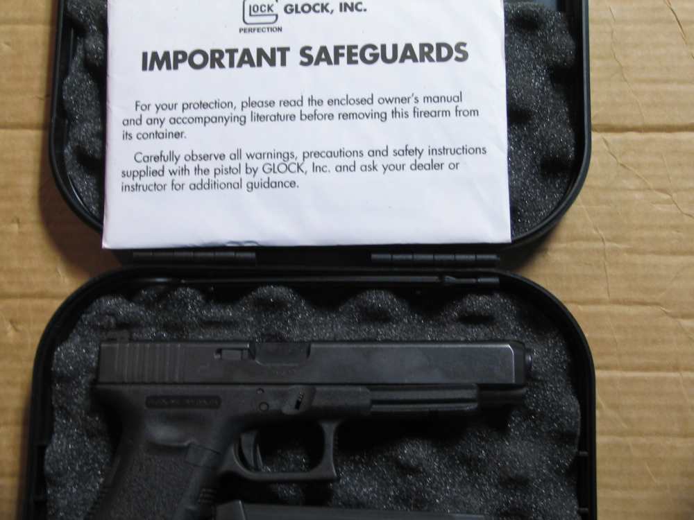 Glock 34, Gen 3 9mm Pistol 5.51 bbl, 2 Mag's, In orig. Case,Ex. Like new Co-img-5