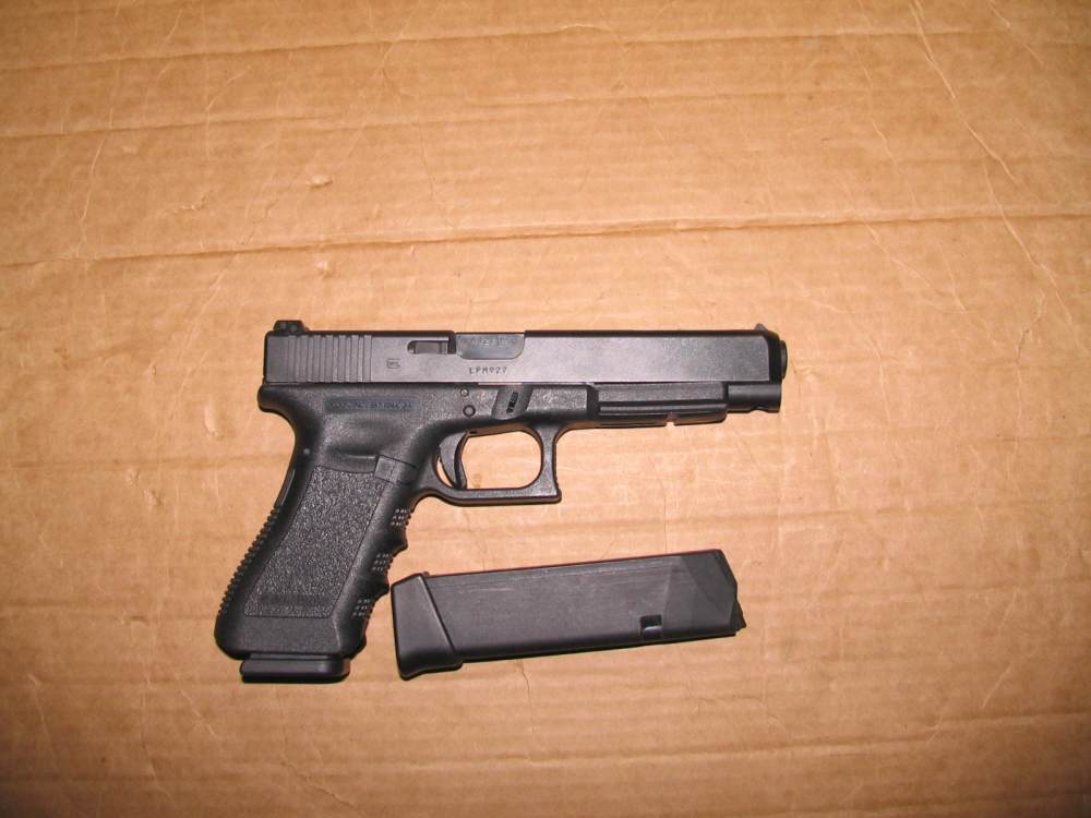 Glock 34, Gen 3 9mm Pistol 5.51 bbl, 2 Mag's, In orig. Case,Ex. Like new Co-img-0