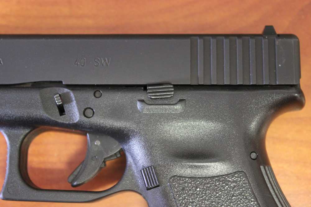 Glock 23 Gen 3 .40 S&W W/ 2 Extra Barrels & Lasermax Guide Rod-img-8