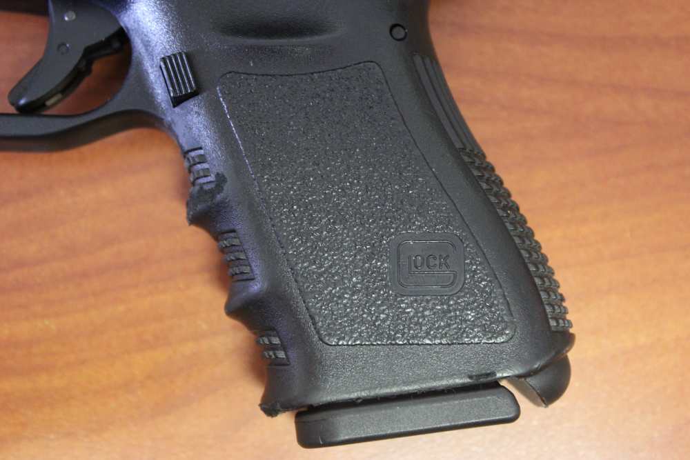 Glock 23 Gen 3 .40 S&W W/ 2 Extra Barrels & Lasermax Guide Rod-img-9