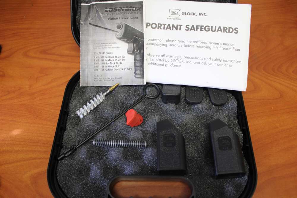 Glock 23 Gen 3 .40 S&W W/ 2 Extra Barrels & Lasermax Guide Rod-img-37