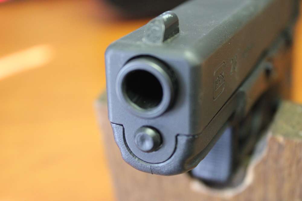 Glock 23 Gen 3 .40 S&W W/ 2 Extra Barrels & Lasermax Guide Rod-img-18
