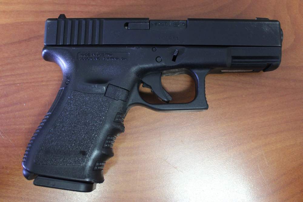 Glock 23 Gen 3 .40 S&W W/ 2 Extra Barrels & Lasermax Guide Rod-img-1