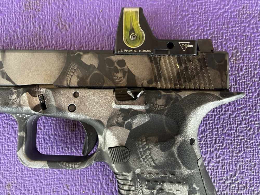 Glock 22 40S&W with modifications (never fired closet queen)-img-3