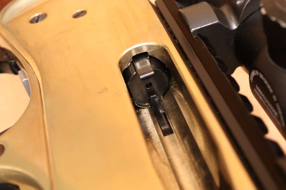 Henry H010B Big Boy .45-70 22" Brass and Blued Lever-Action Rifle w/ Scope-img-52