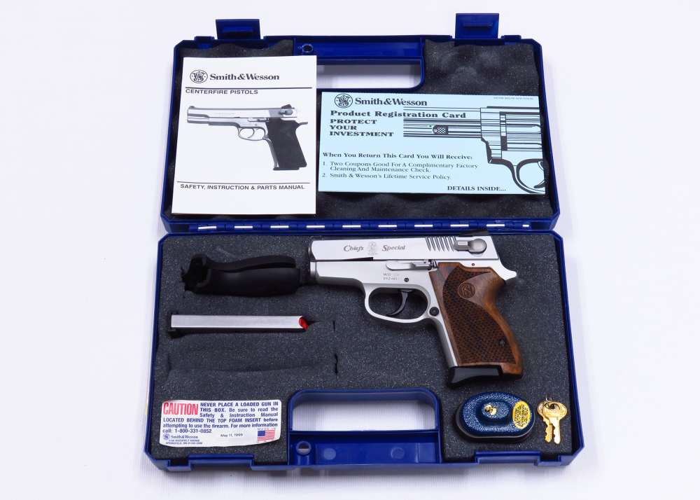 UNCOMMON & BEAUTIFUL S&W Cheifs Special CS9 9MM W/ Gorgeous Wood MINT Semi-img-1