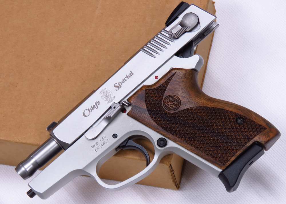 UNCOMMON & BEAUTIFUL S&W Cheifs Special CS9 9MM W/ Gorgeous Wood MINT Semi-img-33