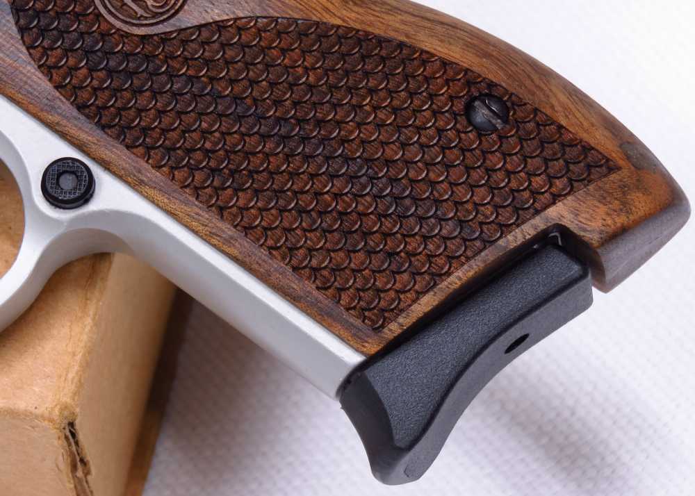 UNCOMMON & BEAUTIFUL S&W Cheifs Special CS9 9MM W/ Gorgeous Wood MINT Semi-img-16