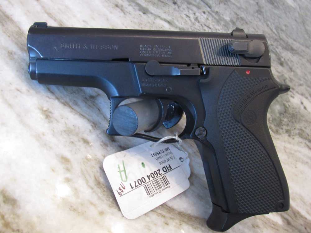 1989 Pre-Ban Smith & Wesson 6904 $.01 Start No Resv 9mm-img-0