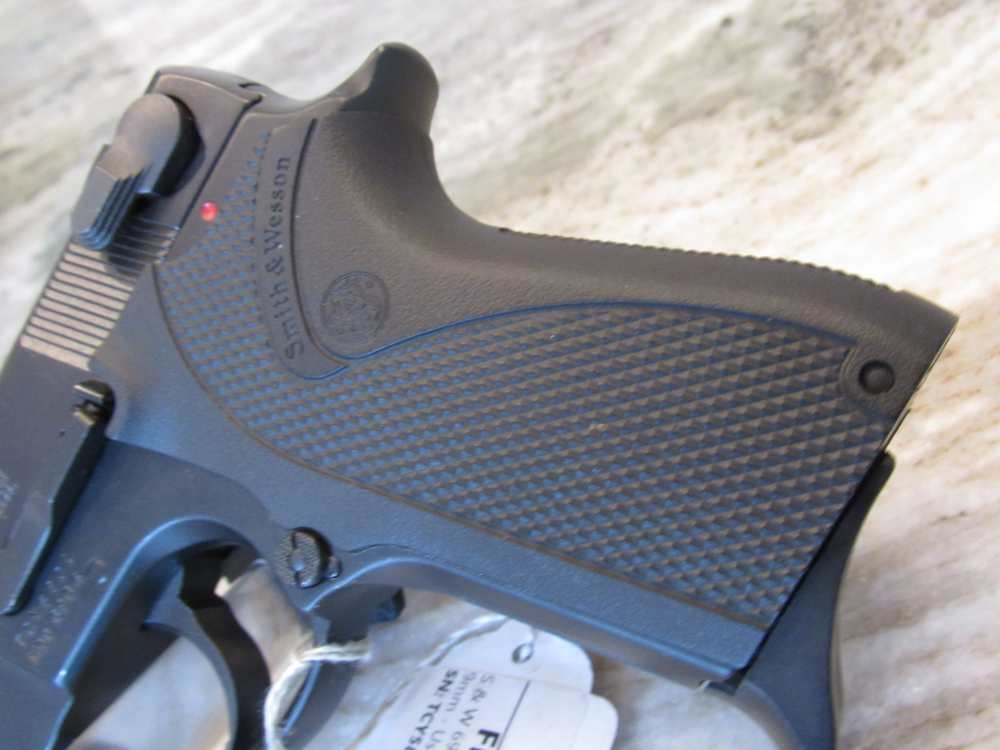 1989 Pre-Ban Smith & Wesson 6904 $.01 Start No Resv 9mm-img-4