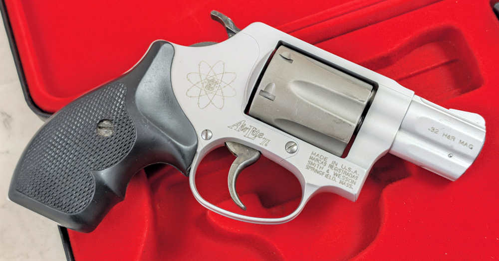 1999 Smith & Wesson 331 2" 32 H&R Mag Scandium Titanium AirLite Sc S&W-img-2