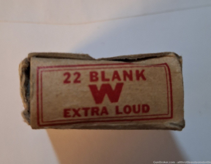 (43) rounds VINTAG BOX OF OLD WINCHESTER 22 EXTRA LOUD BLANKS-img-5