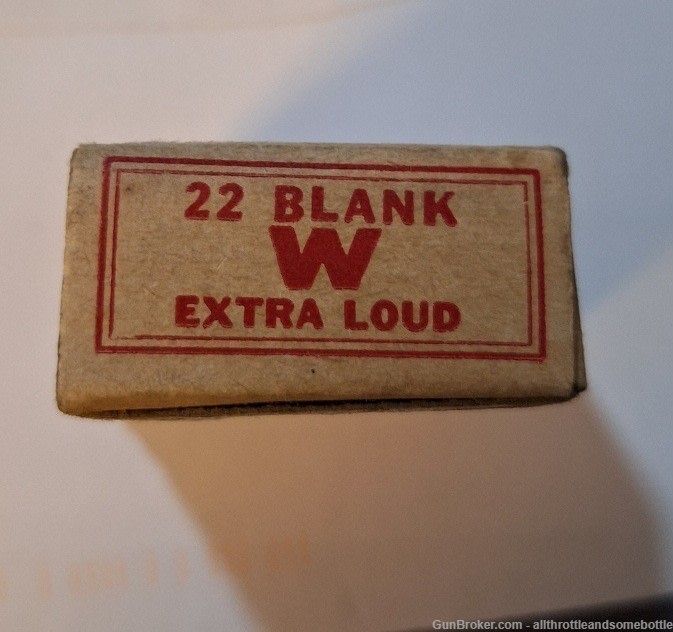 (43) rounds VINTAG BOX OF OLD WINCHESTER 22 EXTRA LOUD BLANKS-img-6