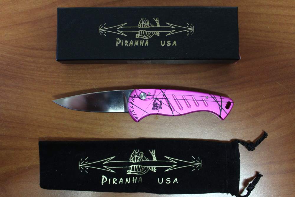 Piranha Fingerling P-2PK Automatic Folding Knife 2.5" 154-CM Pink-img-0