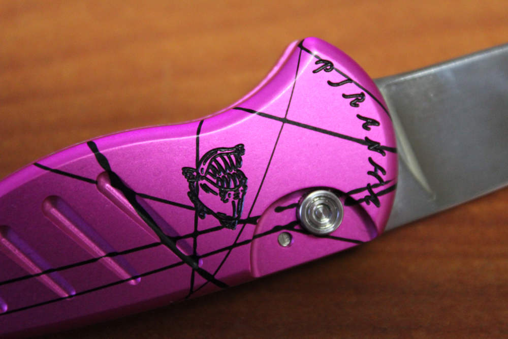 Piranha Fingerling P-2PK Automatic Folding Knife 2.5" 154-CM Pink-img-4