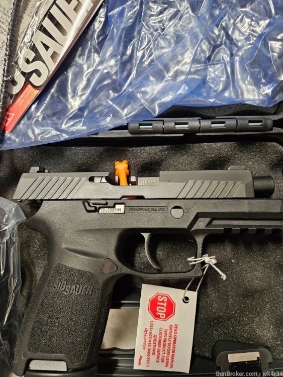 Sig Sauer P320 Compact 9mm (2) 15 rounds mags. P229 M&P G19-img-1
