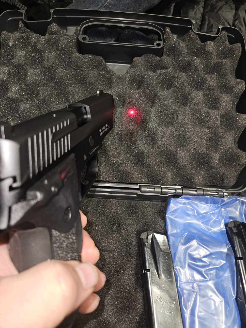 Sig Sauer P229 M11A1 9mm Laser grips Ngt Sights  5 mags P226 P228 G19 92FS-img-8