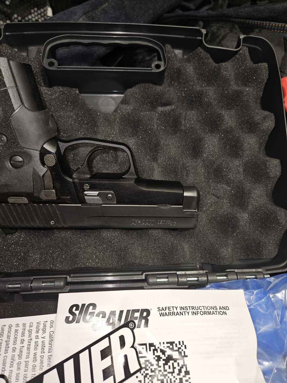 Sig Sauer P229 M11A1 9mm Laser grips Ngt Sights  5 mags P226 P228 G19 92FS-img-5